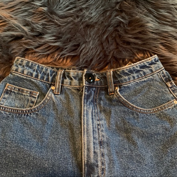 ZARA High Waist 90s Denim Mom Short - Picture 4 of 5